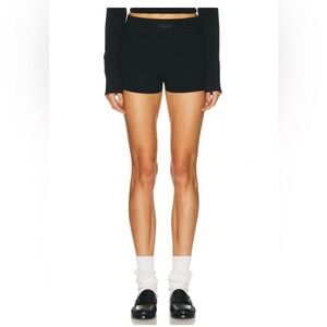 FEAR OF GOD ESSENTIALS
Waffle Knit Boxer Short